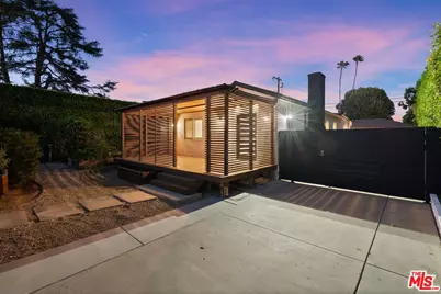 5526 Greenbush Ave, Los Angeles, CA 91401 - Photo 1