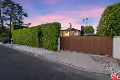 5526 Greenbush Ave, Los Angeles, CA 91401 - Photo 13