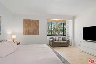 310 Tahiti Way, Marina del Rey, CA 90292 - Photo 13