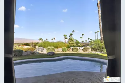 2300 N Vista Dr, Palm Springs, CA 92262 - Photo 21