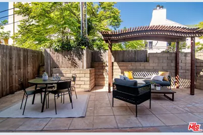 1639 Selby Ave #B, Los Angeles, CA 90024 - Photo 33