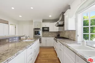 3690 Crownridge Dr, Sherman Oaks, CA 91403 - Photo 25
