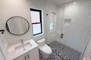8723 Lookout Mountain Ave, Los Angeles, CA 90046 - Photo 21