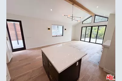 8723 Lookout Mountain Ave, Los Angeles, CA 90046 - Photo 7