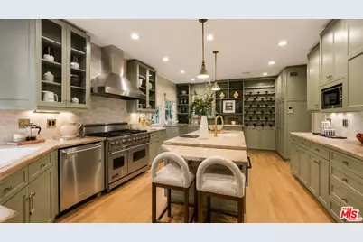 1506 Club View Dr, Los Angeles, CA 90024 - Photo 17