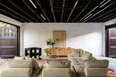 2414 4th Ave, Los Angeles, CA 90018 - Photo 33