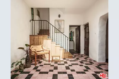 2414 4th Ave, Los Angeles, CA 90018 - Photo 3