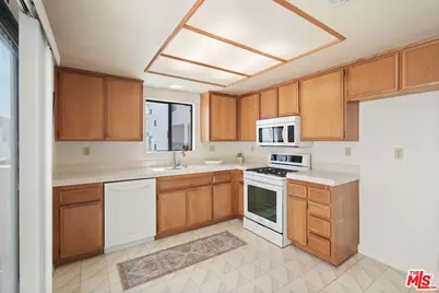 516 W 219th St ##2, Carson, CA 90745 - Photo 9