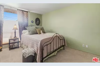 906 N Doheny Dr #221, West Hollywood, CA 90069 - Photo 21