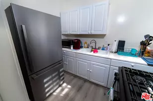 523 S Wilton Pl, Los Angeles, CA 90020 - Photo 27