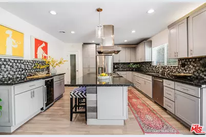 15237 Otsego St, Los Angeles, CA 91403 - Photo 19