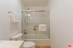 9024 Cynthia St, West Hollywood, CA 90069 - Photo 19