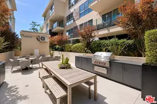 728 N Sweetzer Ave, West Hollywood, CA 90069 - Photo 25
