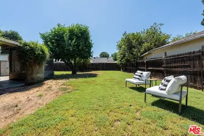 7535 Etiwanda Ave, Los Angeles, CA 91335 - Photo 15