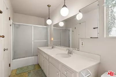 3221 Thatcher Ave, Los Angeles, CA 90292 - Photo 17