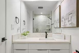800 W 1st St, Los Angeles, CA 90012 - Photo 23