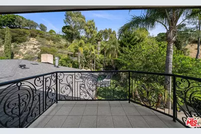 9023 Alto Cedro Dr, Beverly Hills, CA 90210 - Photo 47