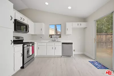 1325 Bradford Ave, Rosamond, CA 93560 - Photo 7