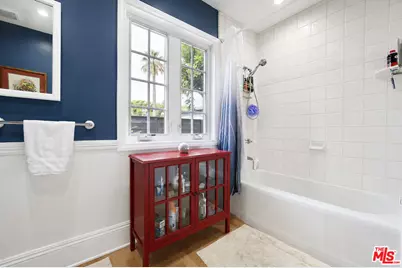 12773 La Maida St, Valley Village, CA 91607 - Photo 27