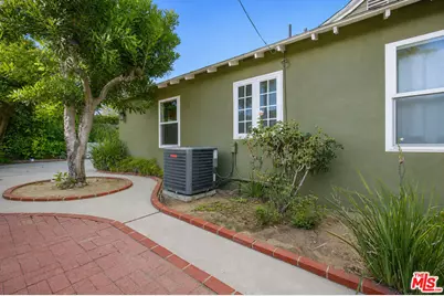 12773 La Maida St, Los Angeles, CA 91607 - Photo 37