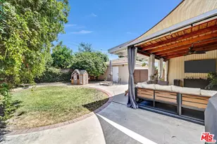 19803 Bassett St, Los Angeles, CA 91306 - Photo 21