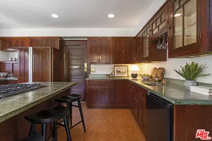 2093 W 28th St, Los Angeles, CA 90018 - Photo 23