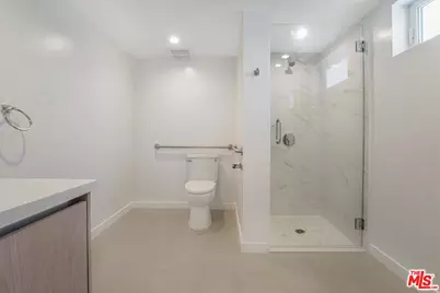 10918 Camarillo St, North Hollywood, CA 91603 - Photo 27