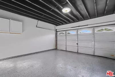 10022 S Manhattan Pl, Los Angeles, CA 90047 - Photo 5