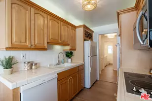 1021 12th St, Santa Monica, CA 90403 - Photo 13