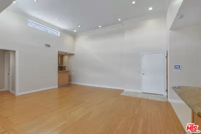 4443 Ventura Canyon Ave #304, Sherman Oaks, CA 91423 - Photo 5