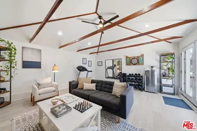 7952 Dunbarton Ave, Los Angeles, CA 90045 - Photo 31