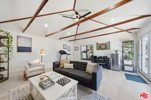 7952 Dunbarton Ave, Los Angeles, CA 90045 - Photo 31