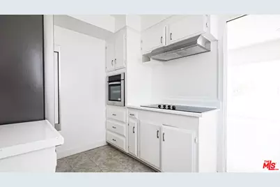 1525 N Hayworth Ave #204, Los Angeles, CA 90046 - Photo 15