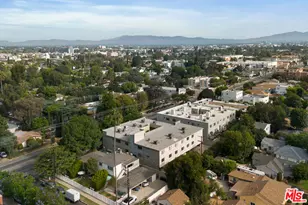 6590 Hazeltine Ave, Los Angeles, CA 91401 - Photo 21