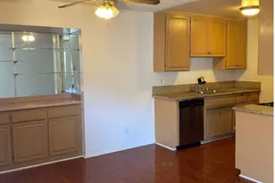 6590 Hazeltine Ave, Los Angeles, CA 91401 - Photo 11