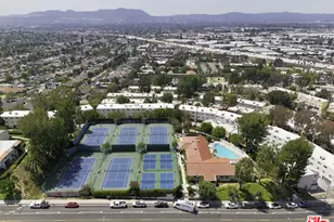 9545 Via Venezia, Los Angeles, CA 91504 - Photo 25