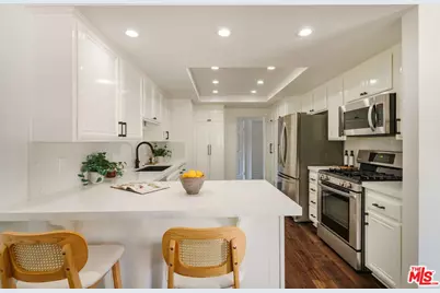 14050 Magnolia Blvd #105, Los Angeles, CA 91423 - Photo 7