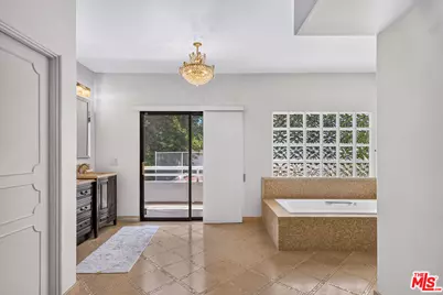 15656 Crownridge Pl, Sherman Oaks, CA 91403 - Photo 59