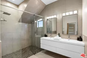 3910 Berryman Ave, Los Angeles, CA 90066 - Photo 13