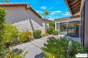 2545 S Gene Autry Trail, Palm Springs, CA 92264 - Photo 17