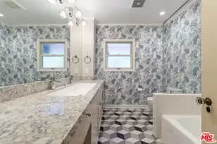 412 S Citrus Ave, Los Angeles, CA 90036 - Photo 29