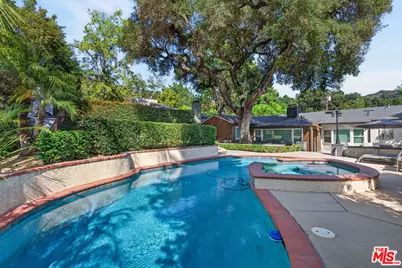2727 Hollister Ter, Glendale, CA 91206 - Photo 59