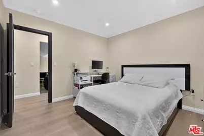 2727 Hollister Ter, Glendale, CA 91206 - Photo 37