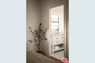 2128 W 30th St, Los Angeles, CA 90018 - Photo 23