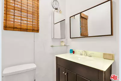 811 N Citrus Ave, Los Angeles, CA 90038 - Photo 13