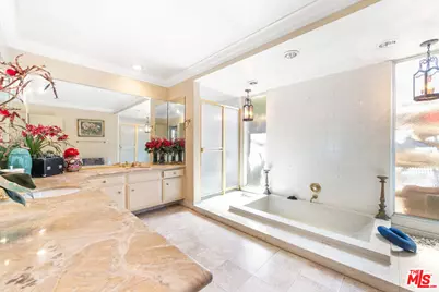 6704 Bedford Ave, Los Angeles, CA 90056 - Photo 29
