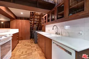 11616 Chenault St, Los Angeles, CA 90049 - Photo 9