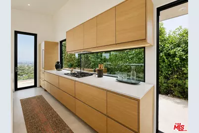 11411 Dona Teresa Dr, Los Angeles, CA 91604 - Photo 5