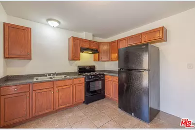43033 39th St, Lancaster, CA 93536 - Photo 13