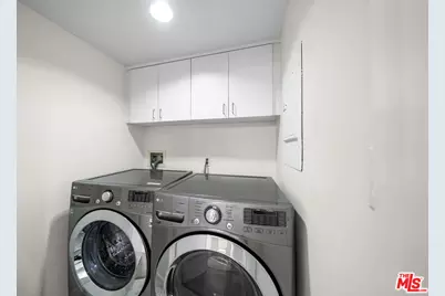 739 Lorraine Blvd #Ph2, Los Angeles, CA 90005 - Photo 43